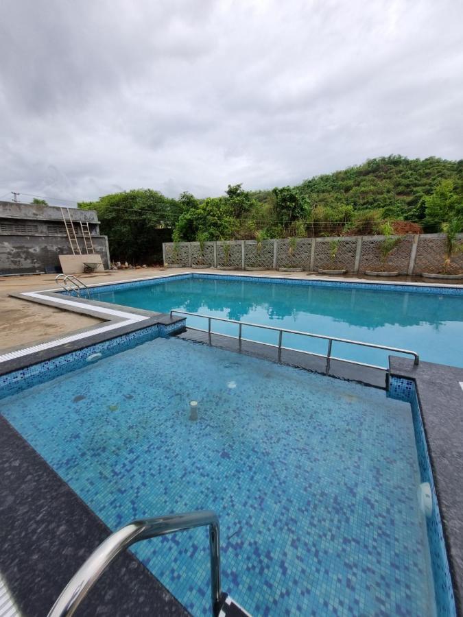 Silent Valley Resort 탄 외부 사진